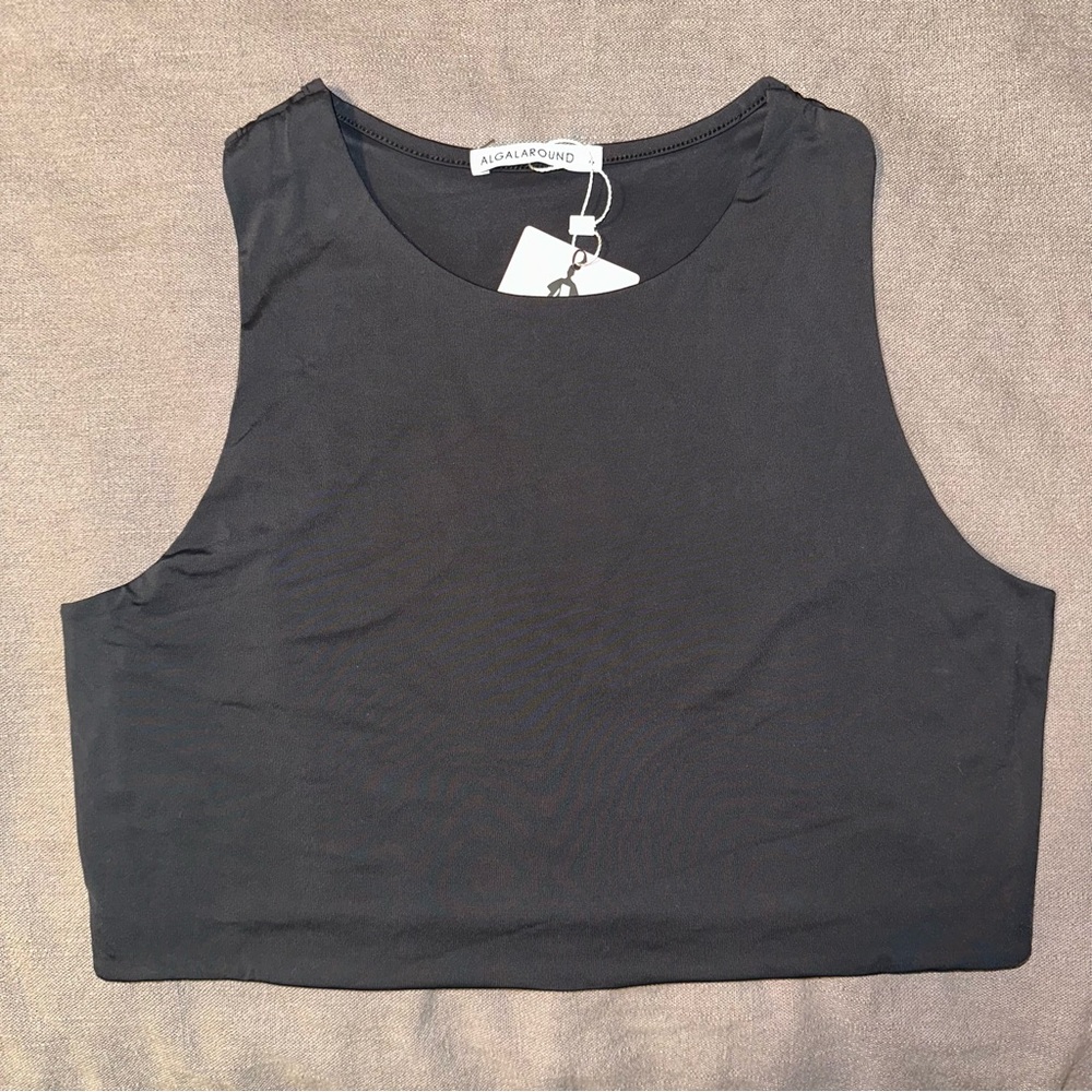 Algalaround Athletic fitted halter crop top